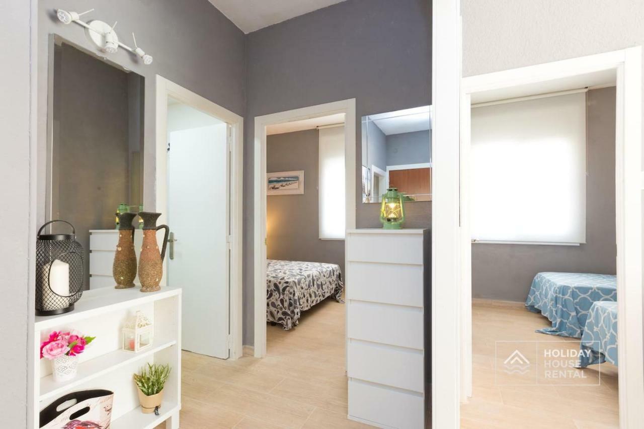 S12 - Beach Front Apartment --Free Wifi- 살루 외부 사진