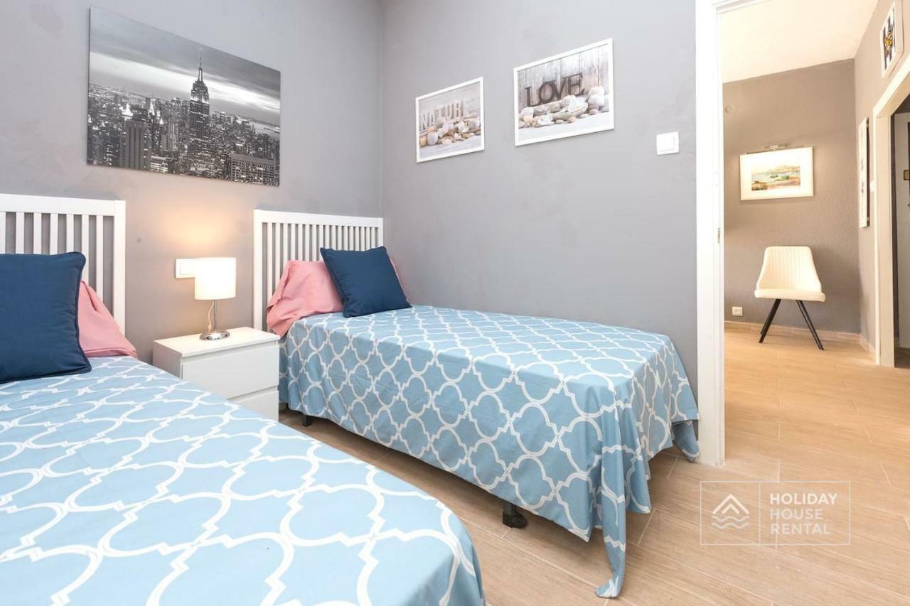 S12 - Beach Front Apartment --Free Wifi- 살루 외부 사진