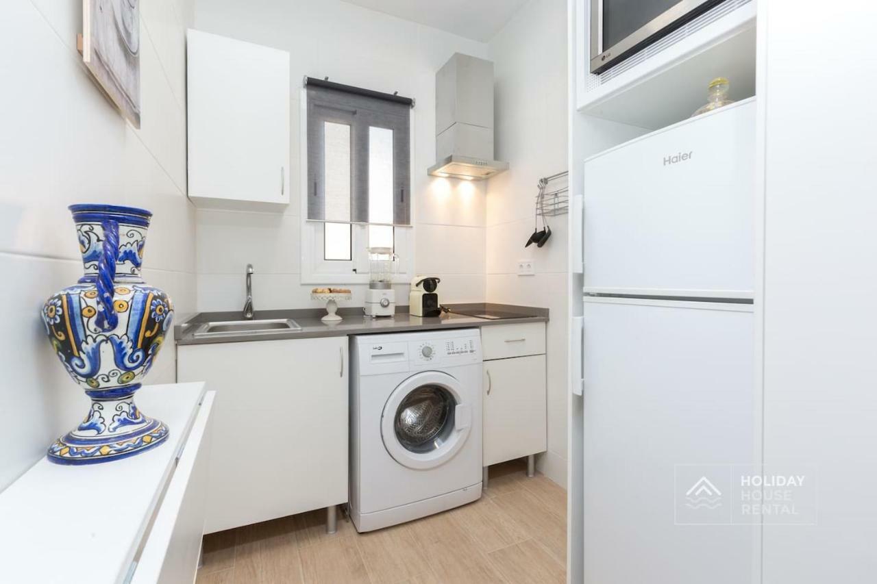 S12 - Beach Front Apartment --Free Wifi- 살루 외부 사진