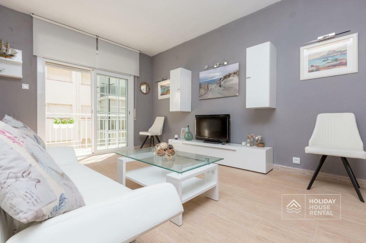 S12 - Beach Front Apartment --Free Wifi- 살루 외부 사진